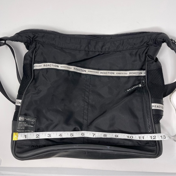Kenneth Cole Reaction Messenger Bag - Picture 4 of 12